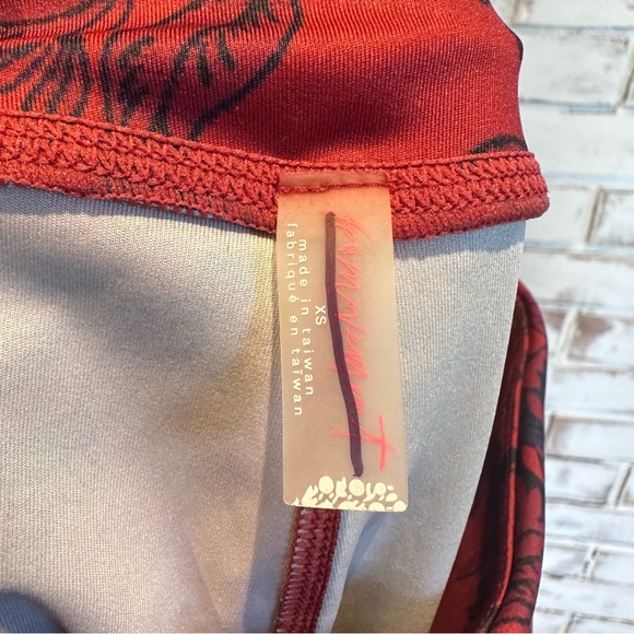 Free people movement lose control floral leggings size XS - Picture 3 of 5